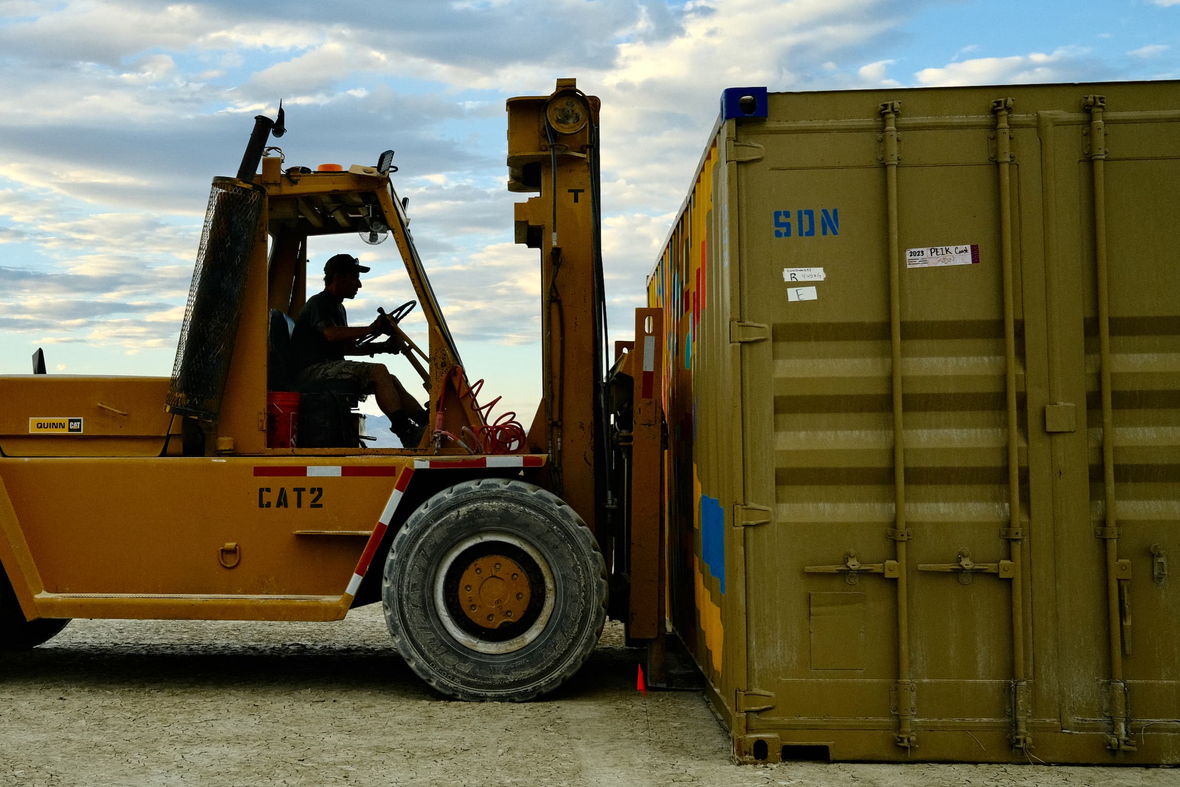 forkliftContainer